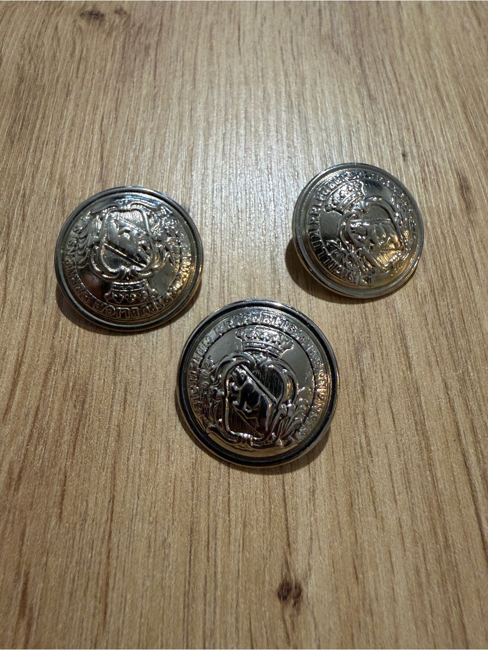 Silver Crest Metal Shirt Buttons - Pack of 3